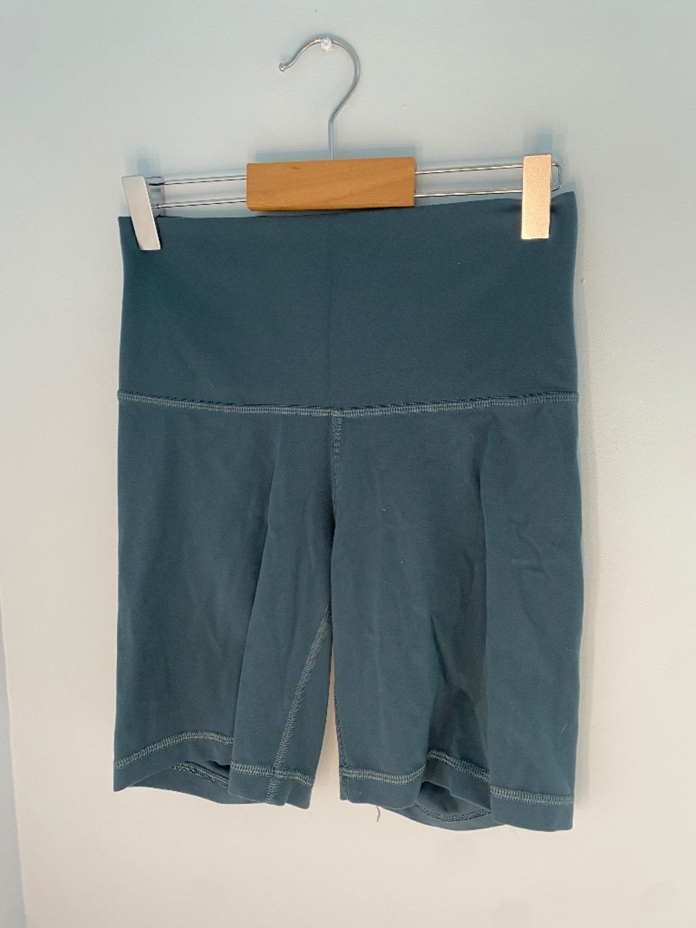 Aritzia TnAction Biker Shorts